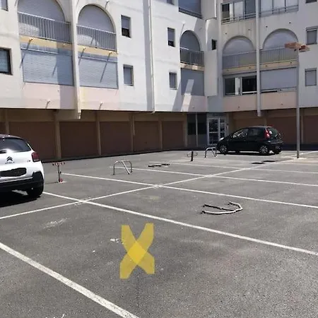 Le Cabanon De Mirza سُت